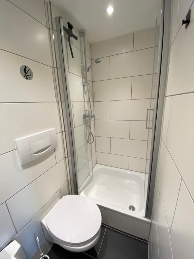 Koblenz - Eigenes Bad,Kueche - Wifi - Parkplatz - 2 Og Apartment Екстериор снимка