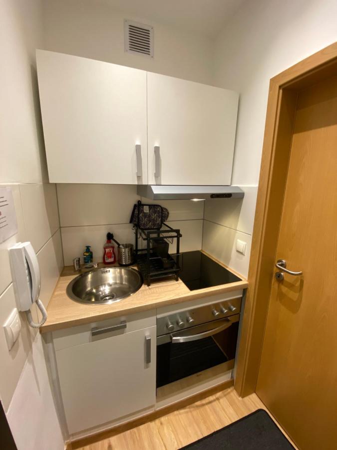 Koblenz - Eigenes Bad,Kueche - Wifi - Parkplatz - 2 Og Apartment Екстериор снимка